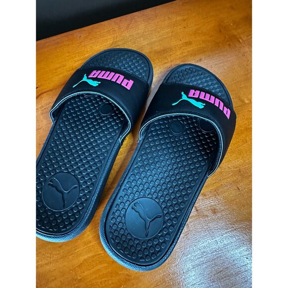 Puma Women’s Slide Sandals Size 6 Black Pink Logo Comfort Casual Slip On - Picture 1 of 3